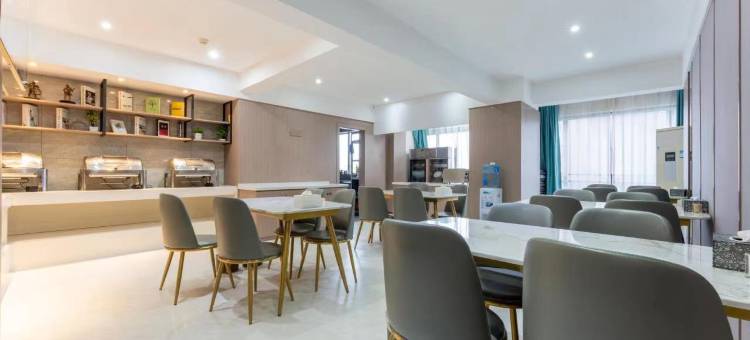 柏曼酒店(长沙大道地铁站高铁南站店)图片