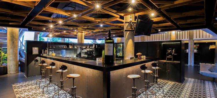 巴厘岛水明漾丰塔纳1O1酒店(THE 1O1 Bali Fontana Seminyak)图片