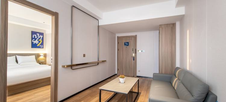 七天优品Premium酒店(新乡获嘉中山路店)图片