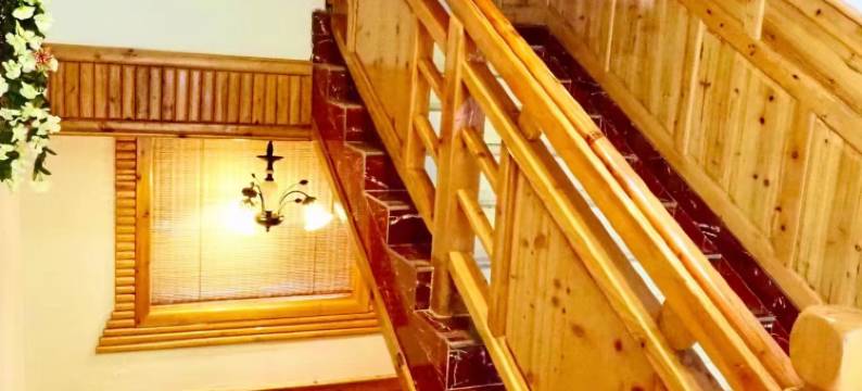 黑水基若山庄(达古冰川店)图片