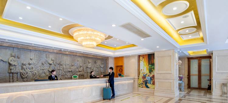 维也纳酒店(昆明斗南花卉市场金桂街地铁站店)图片