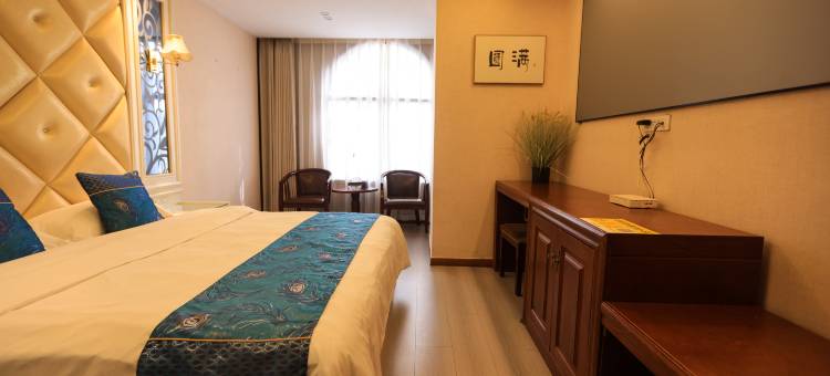 鸿源酒店(南江朝阳广场店)图片