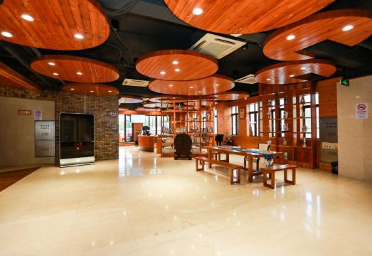 Golden Villa Park Hotel Shanghai Hotel Overview