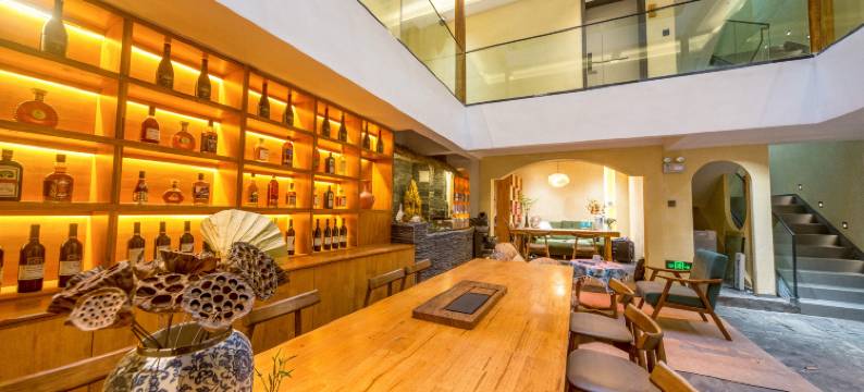 桃花·屋顶观景民宿(凤凰古城店)图片