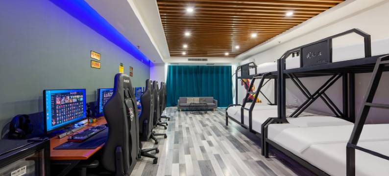 国际庄电竞酒店(新百广场湾里庙店)图片