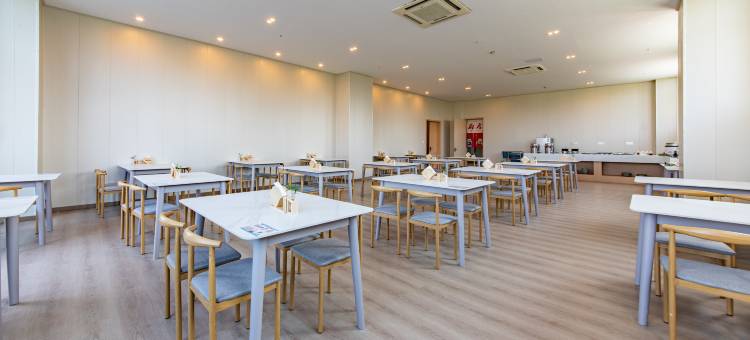 颐沐酒店(南浔吾悦广场店)图片