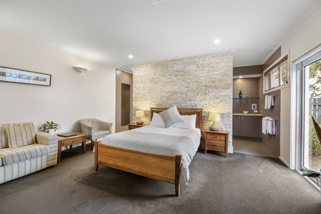 Captain's at the Bay Over view