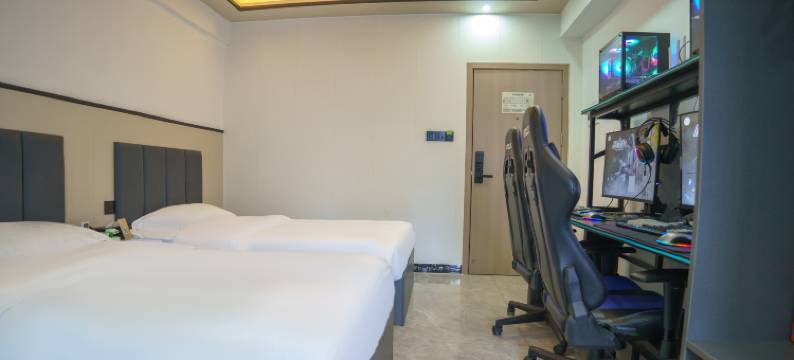 雷猴电竞酒店(深圳光明汽车城店)图片