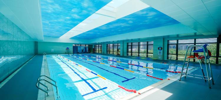 上海大华锦绣皇冠假日酒店图片