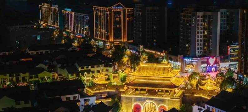 弥勒黑桃酒店(湖泉生态园红河水乡店)图片