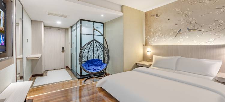 星核电竞酒店(佛山金沙洲金铂天地广场店)图片