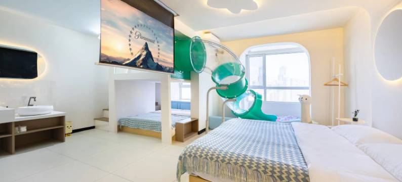 玖悦居・简白梦幻轻奢浪漫影音氛围美宿(沈阳中街大悦城店)图片