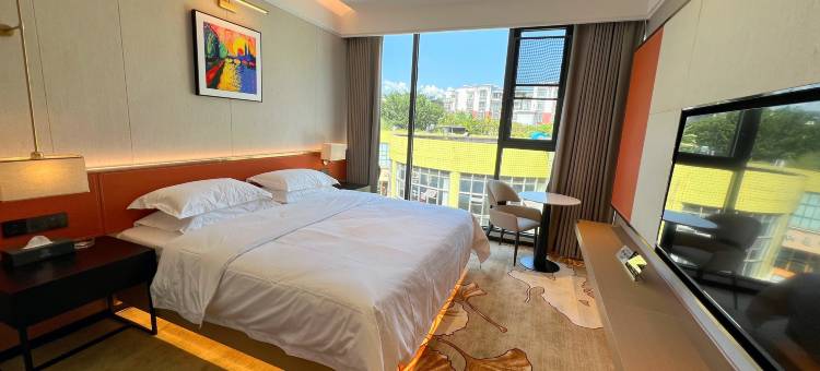 米易尚忆酒店图片