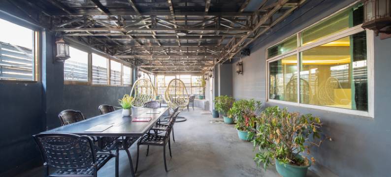 深圳富林时尚影院酒店(坪山燕子湖会展中心店)图片