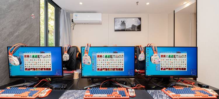 际庭电竞酒店(上海五角场财经大学地铁站店)图片