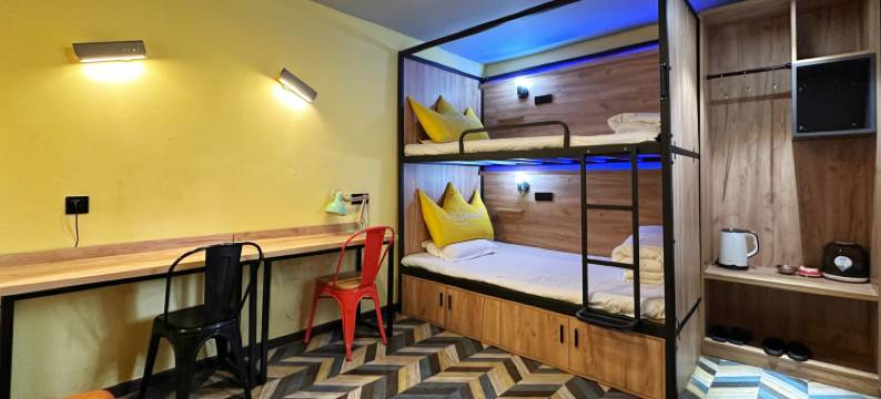 星空穿梭国际青年酒店(成都宽窄巷子人民公园地铁站店)图片