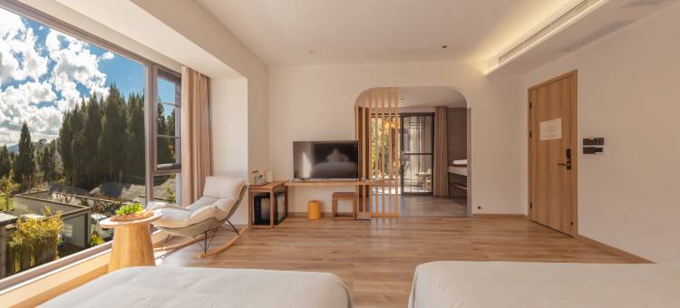 腾冲万福居 Holiday Villa 私汤温泉美宿(瑷辉公园店)图片