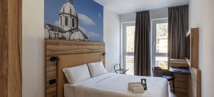 民宿酒店科摩巴拉德洛(B&B HOTEL Como Baradello)图片