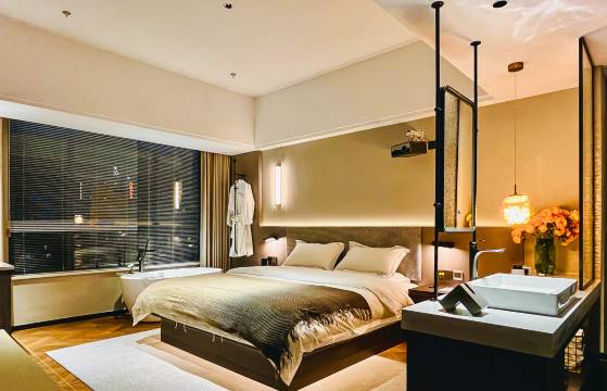 鲸喜x设计师民宿(翠湖云大店)