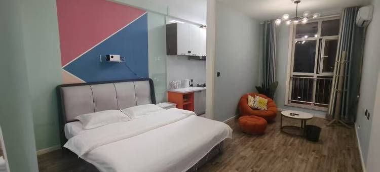 陌野·映画艺术 Courtyard·浪漫氛围影音美宿(中央公馆店)图片