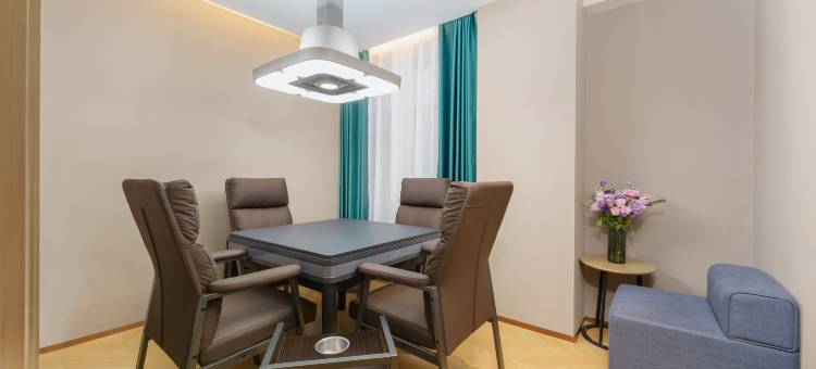 海兰假日酒店(乌鲁木齐医学院店)图片