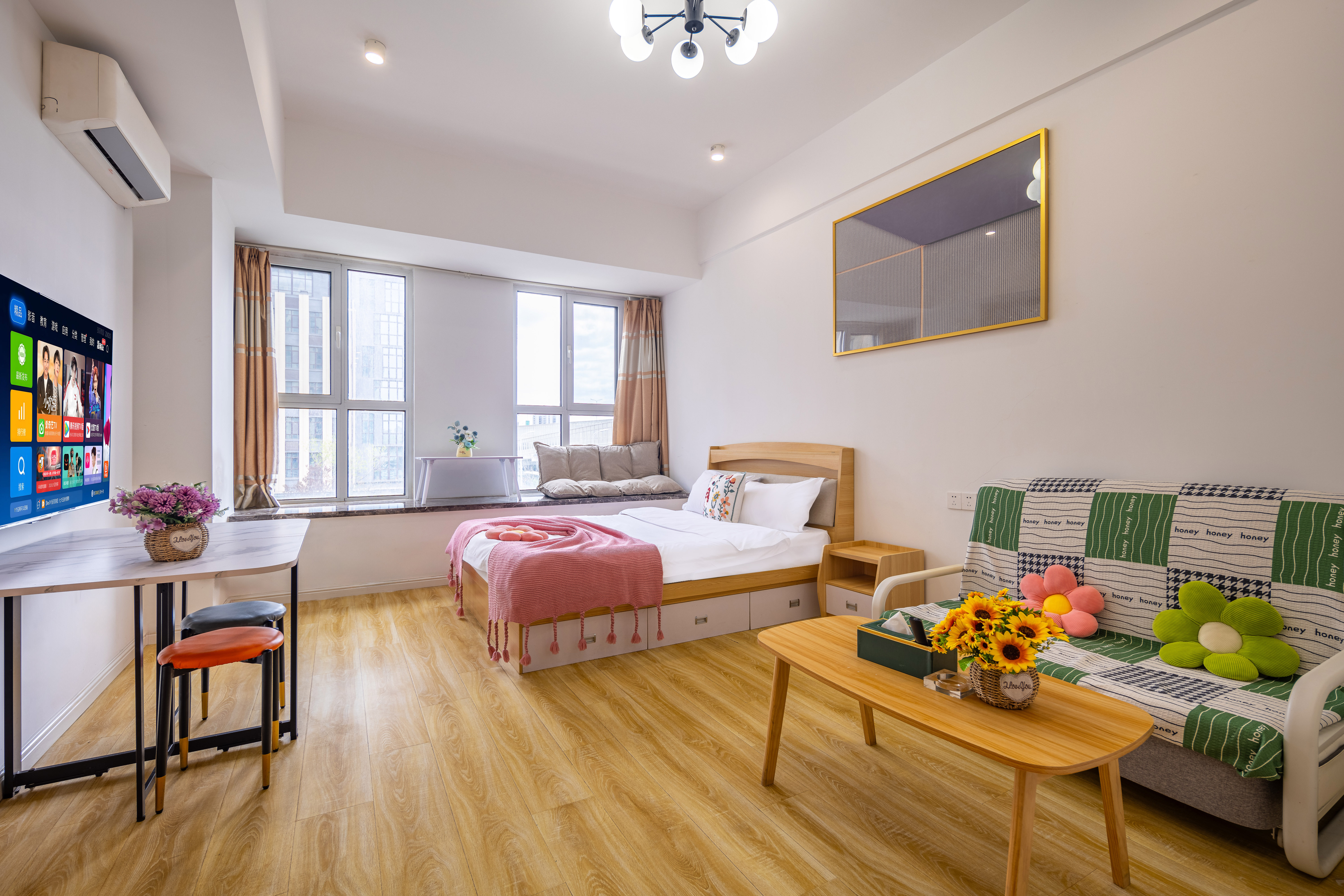 Muen LOFT Light Luxury Apartment (Qingdao North Railway Station Yongnian Road Subway Station) Over view