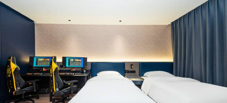 EHA电竞酒店(和平公园青山印象城店)图片