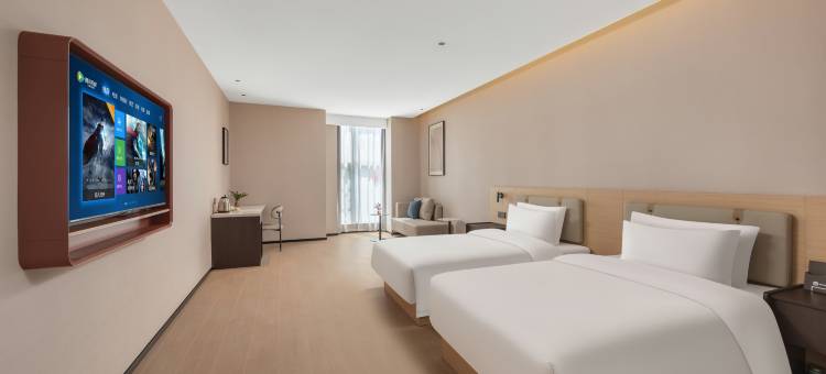 罗兰假日酒店(三山星悦广场店)图片