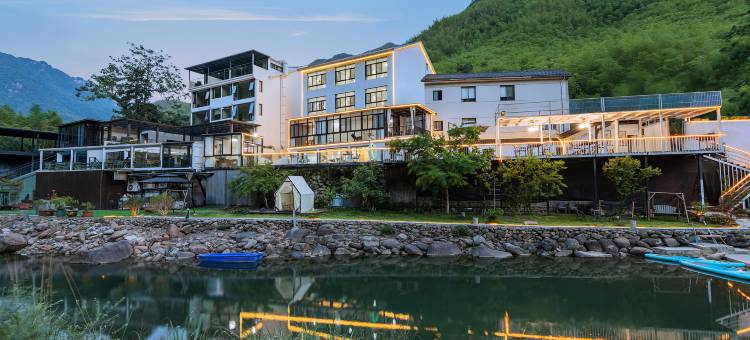 行趣·夏日星空泳池·溪畔野奢亲子旅行度假美宿(浙北大峡谷漂流店)图片