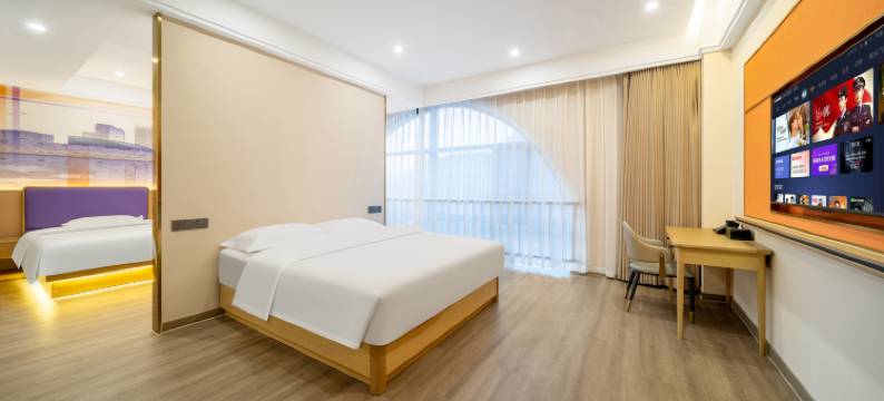 花兮语酒店(布尔津千湖路店)图片