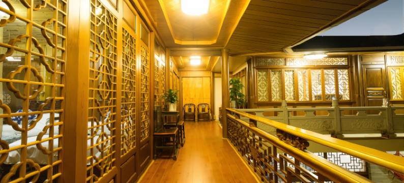 枕畔・忆和顺・水榭天井丨传承古院・180°花园观景美宿(和顺古镇店)图片