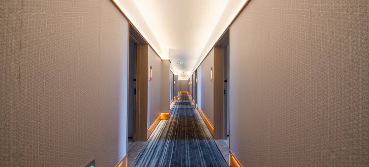 雷神电竞酒店(青岛黄岛科技大学店)图片