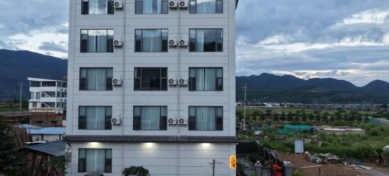 拾野间·Morning Light∣邂逅·纳西花语度假美院(束河古镇店 )图片