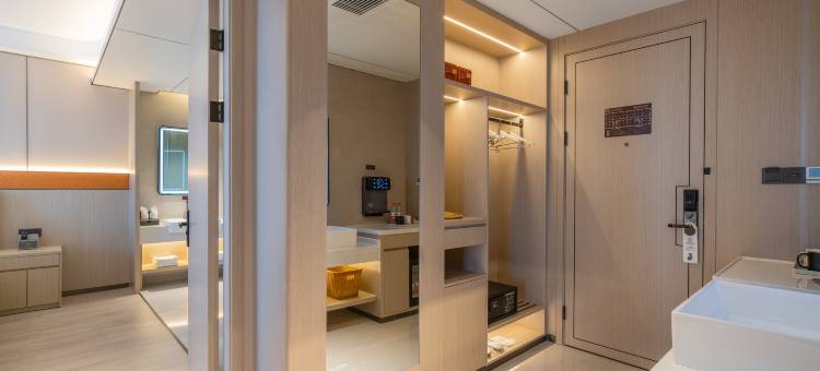 和静陌然酒店图片