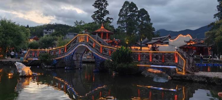 拾观荷畔民宿(周宁县尚城广场店)图片