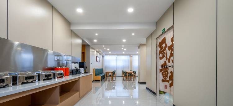 亚悦酒店(灌南堆沟港镇阳光华府店)图片