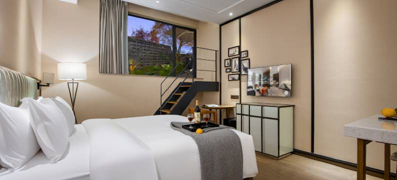 沁住庭院酒店(南坪四公里地铁站店)图片
