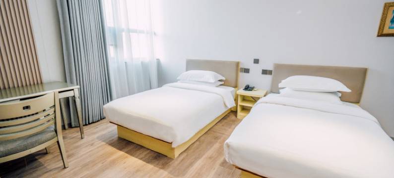 UP华驿精选酒店(枣庄西站万达广场店)图片