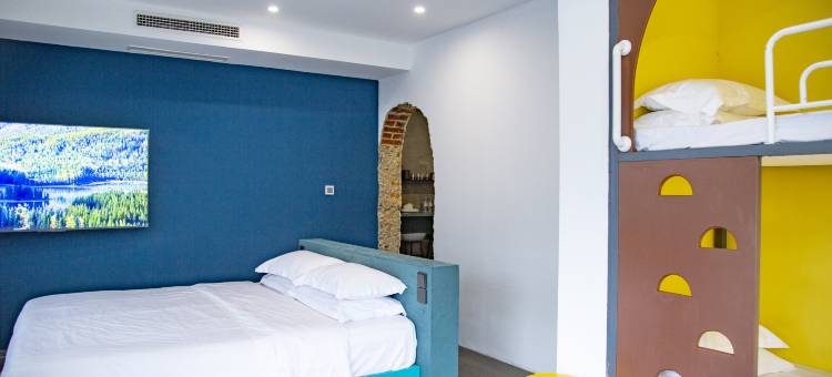 ROLLZ野路子酒店图片