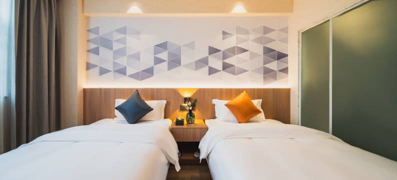 曼客阳光酒店(四川护理职业学院万达广场店)图片