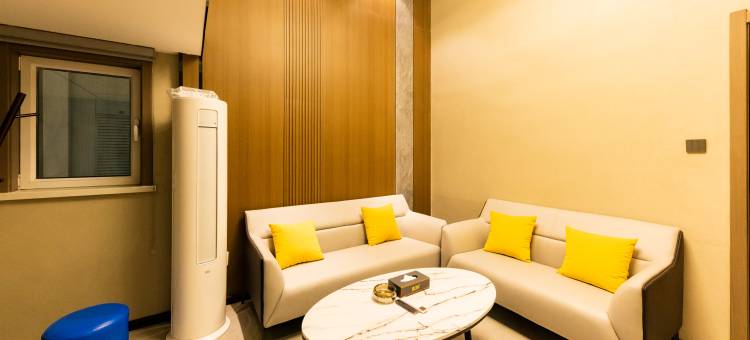 如意LOFT民宿(张掖高铁西站店)图片