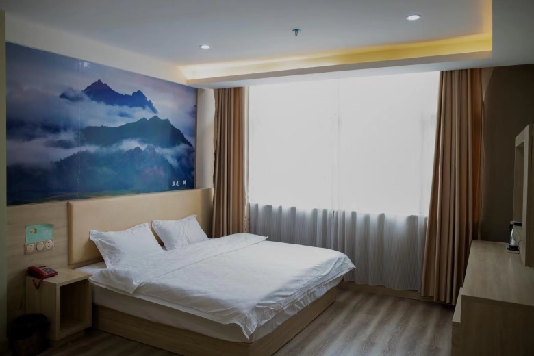 Qilian Yuming Mansion Over view