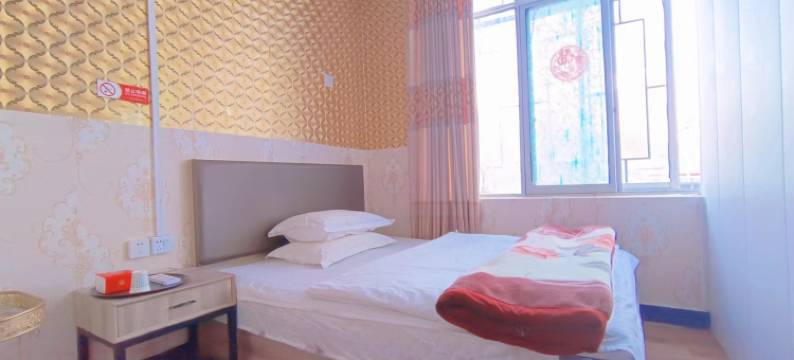 日土里里安宾馆图片