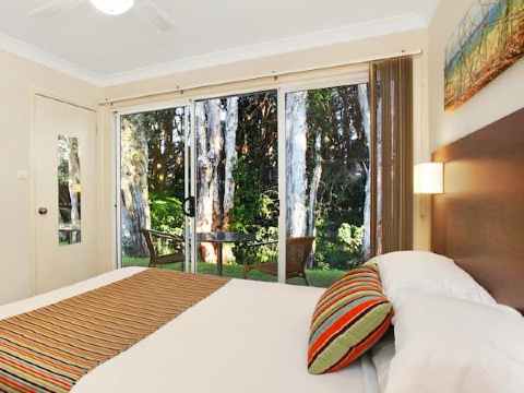 Flynns on Surf Beach Villas Hotel Overview