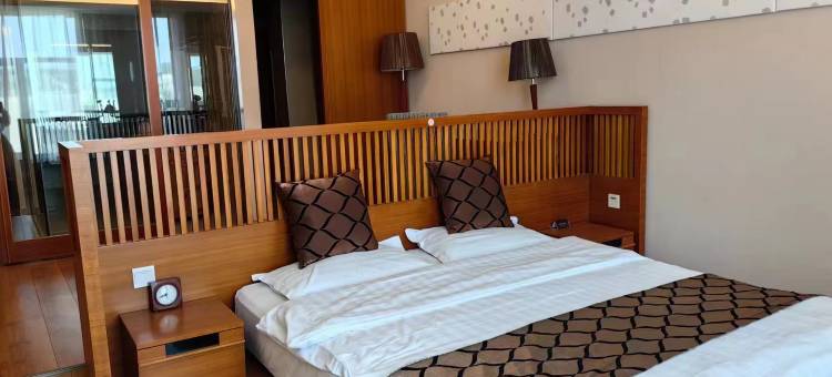 察尔湖度假酒店图片