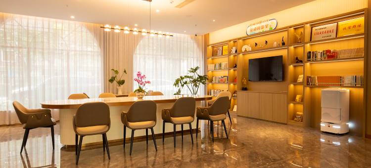 蚌埠龙湖阳光假日酒店图片