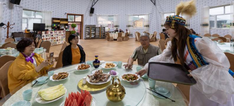唐布拉巴依阿吾勒山庄图片