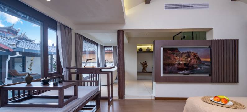 蓝栖美居设计师民宿(忠义市场木府店)图片