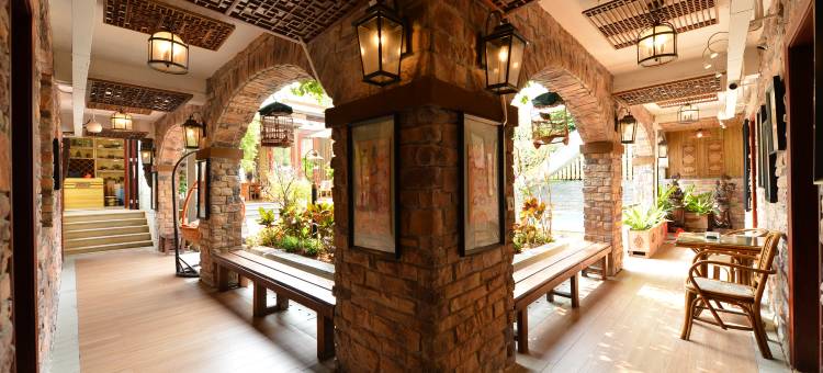 南昆山鸣泉居图片