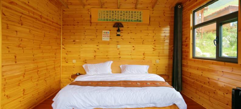 达尔宗湖野炊营地图片